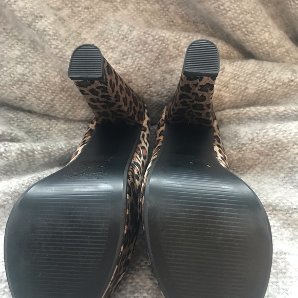 Forever 21 satin finish animal print platform heel - Picture 7 of 10